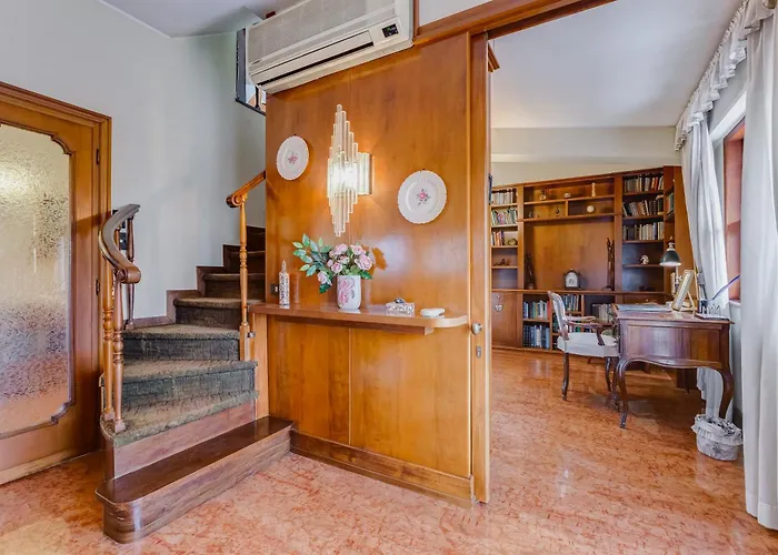 The Elegant Penthouse - Ampio Attico Con Posto Auto *