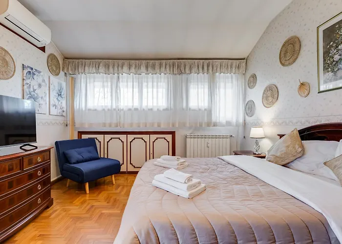 The Elegant Penthouse - Ampio Attico Con Posto Auto