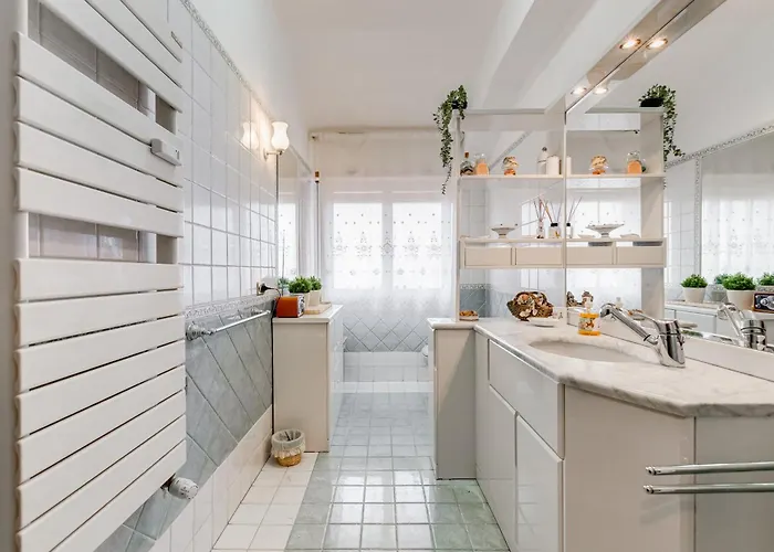 The Elegant Penthouse - Ampio Attico Con Posto Auto * Rom